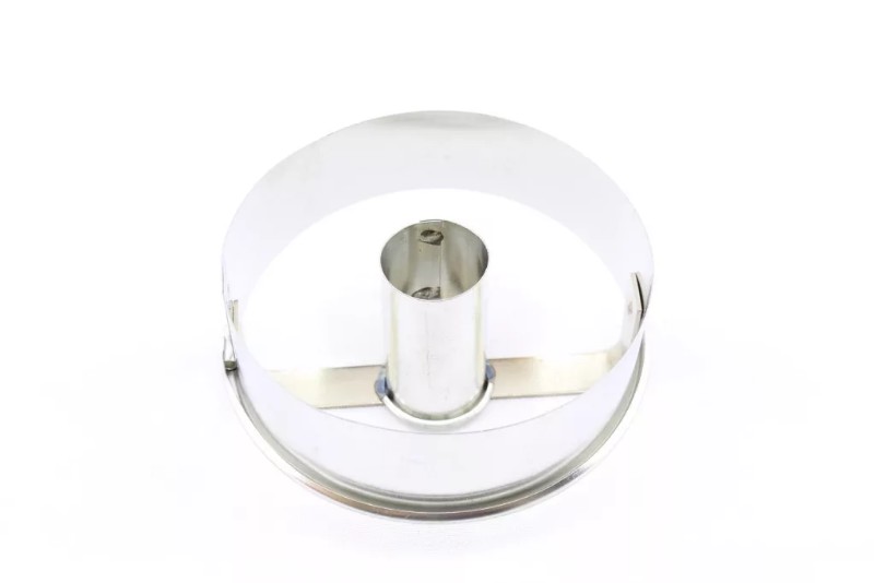 Fánkszaggató Fém 8cm Lyukas